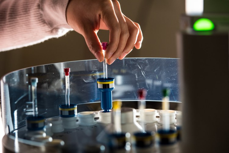 NMR BSF - The new Nuclear Magnetic Resonance (NMR) instrumen… - Flickr